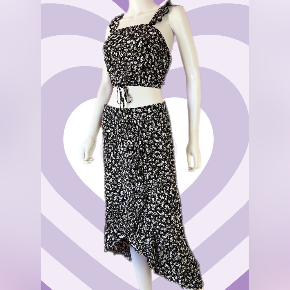 NOBO Crop&Skirt 2 piece